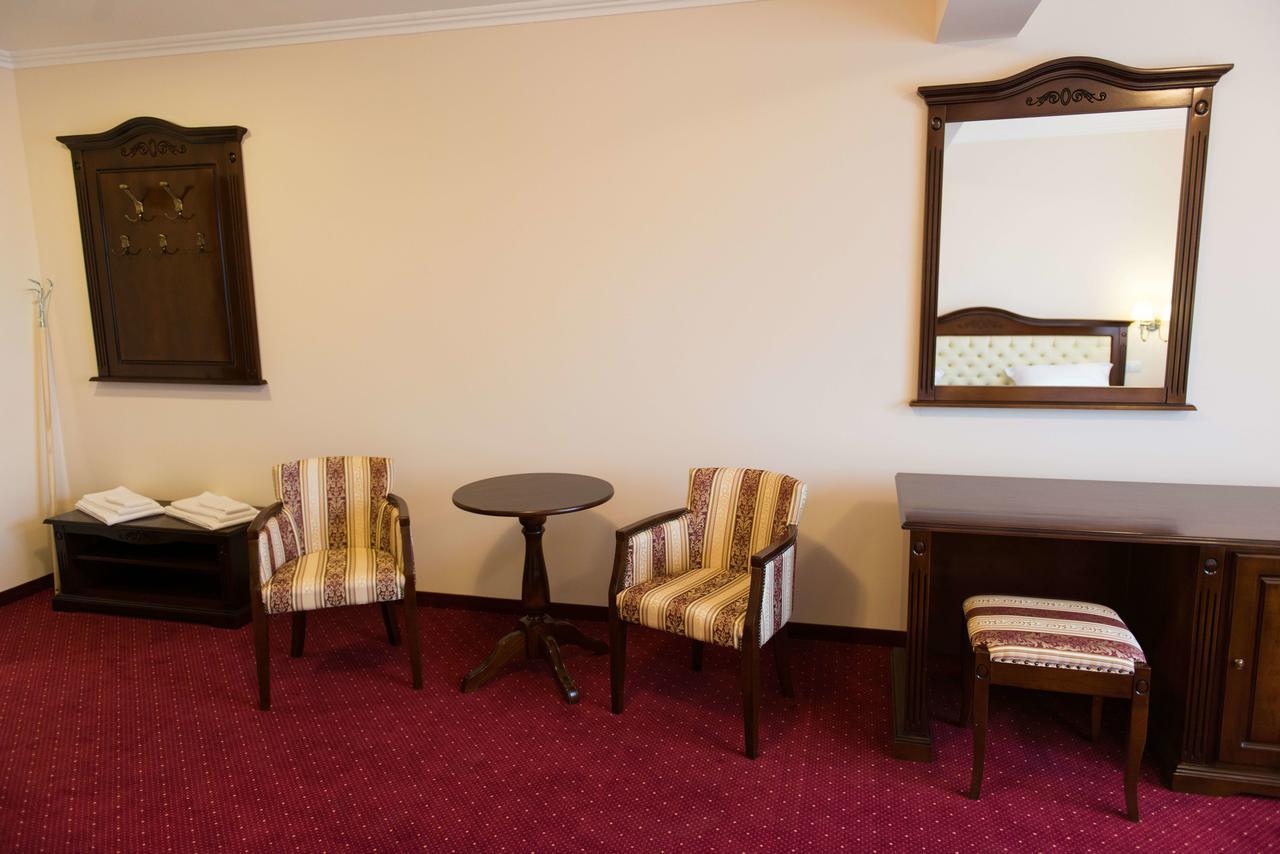 Hotel Dallas Negresti-Oas Eksteriør bilde